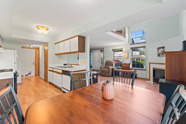 $250,000 | 9298 Meadowview Drive, Orland Hills, IL 60487