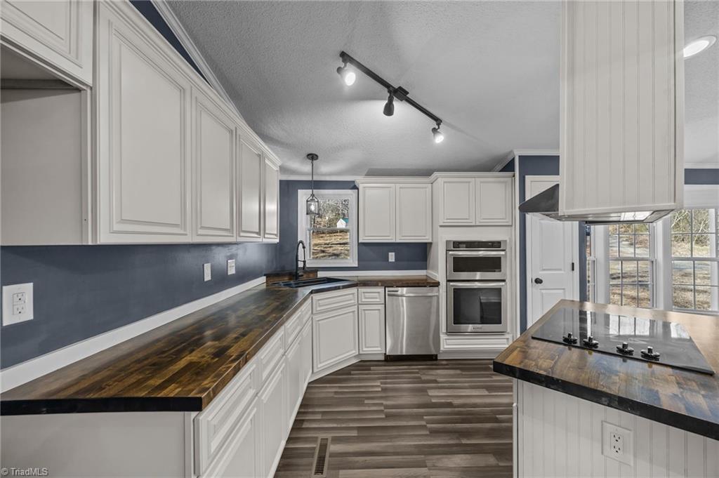 1728 Groom Road Sophia, NC 27350 - Photo 12 of 41