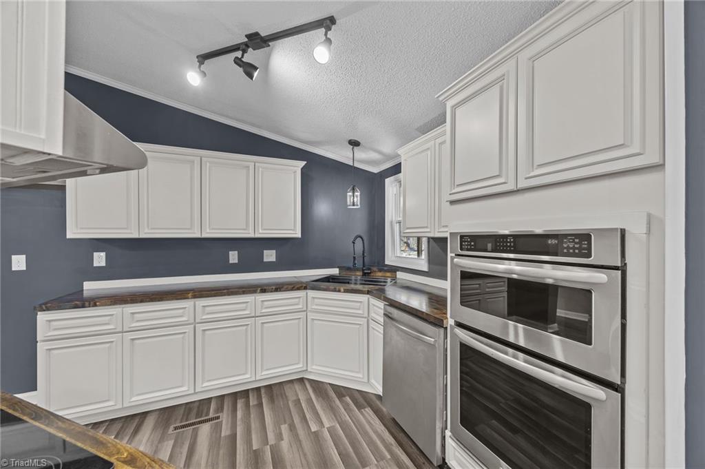 1728 Groom Road Sophia, NC 27350 - Photo 13 of 41