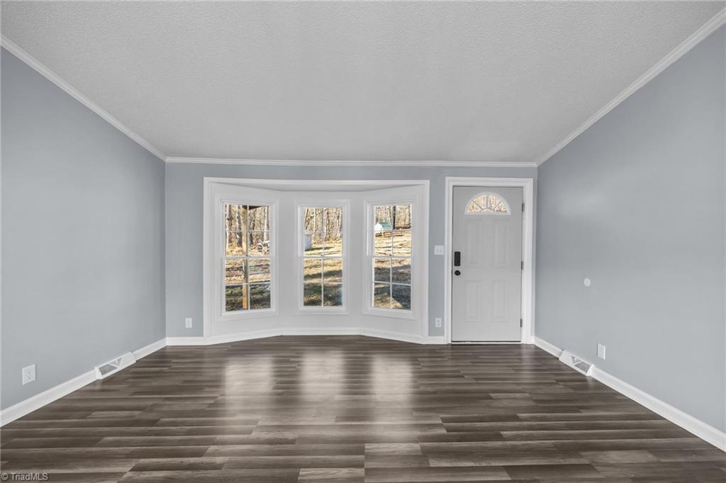 1728 Groom Road Sophia, NC 27350 - Photo 7 of 41