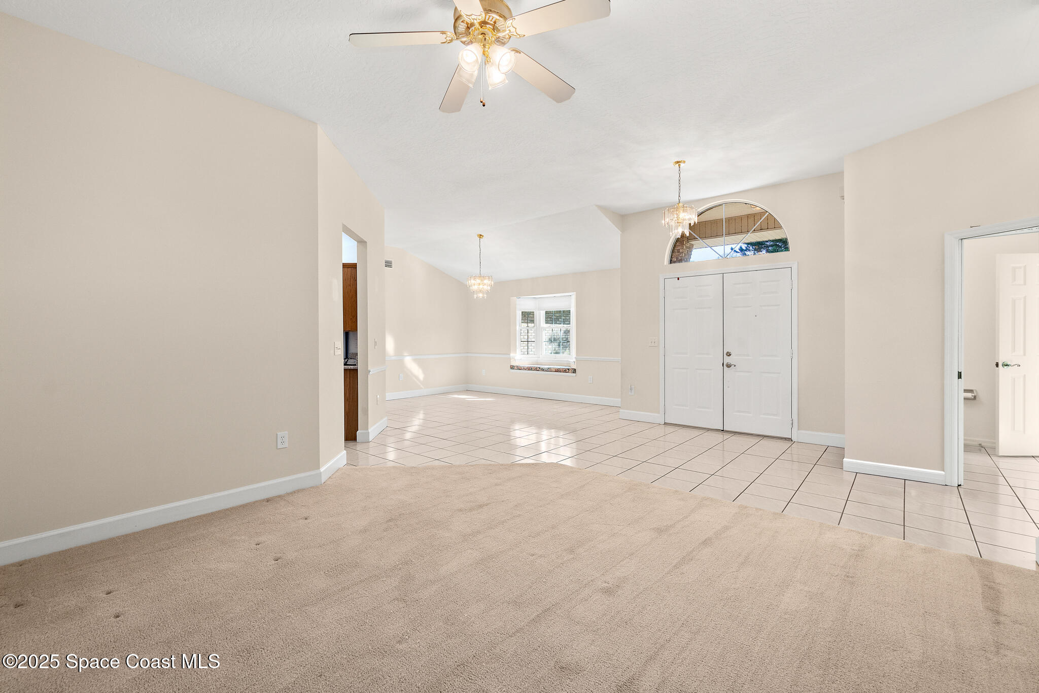 427 Hurst Road Northeast Palm Bay, FL 32907 - Photo 19 of 81 Living room view
