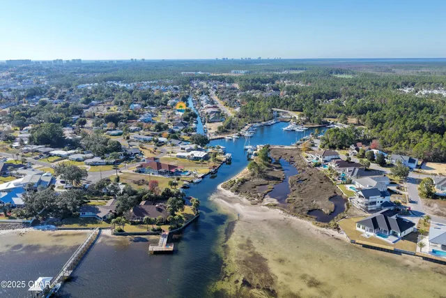 $2,750 | 205 Sunset Lane, Panama City Beach, FL 32407
