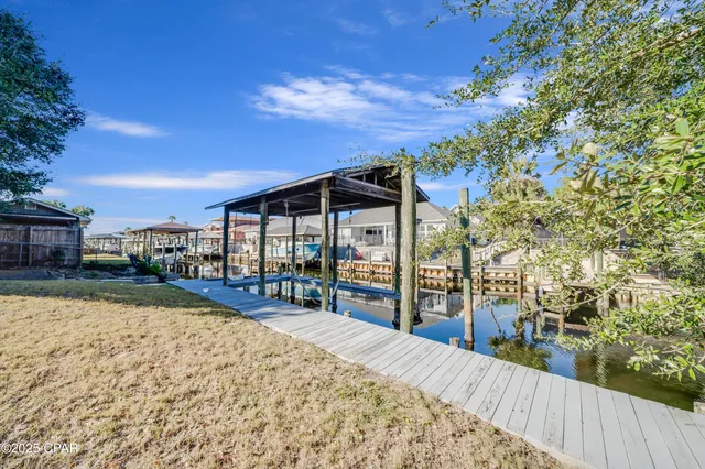 $2,750 | 205 Sunset Lane, Panama City Beach, FL 32407