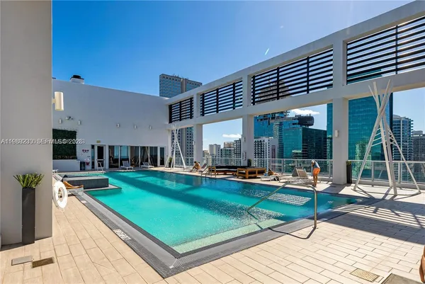 $2,350 | 151 Southeast 1st Street, Unit 1608, Miami, FL 33131