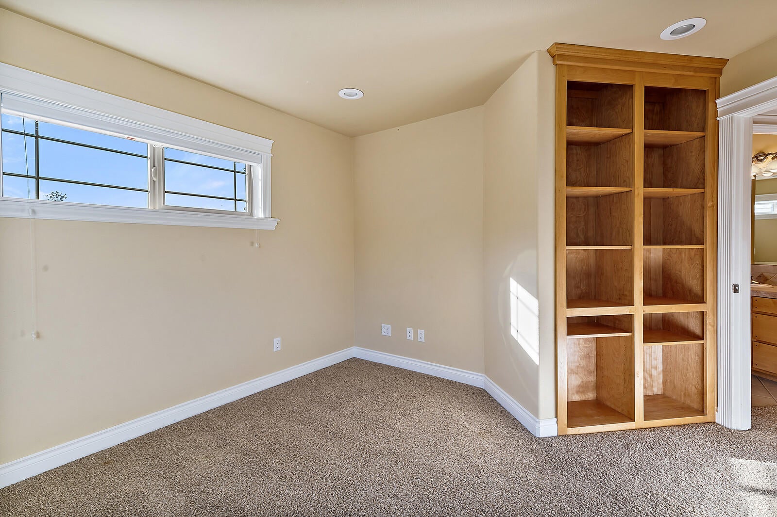 1306 Poppy Ridge Drive Eagle Point, OR 97524 - Photo 18 of 32 18