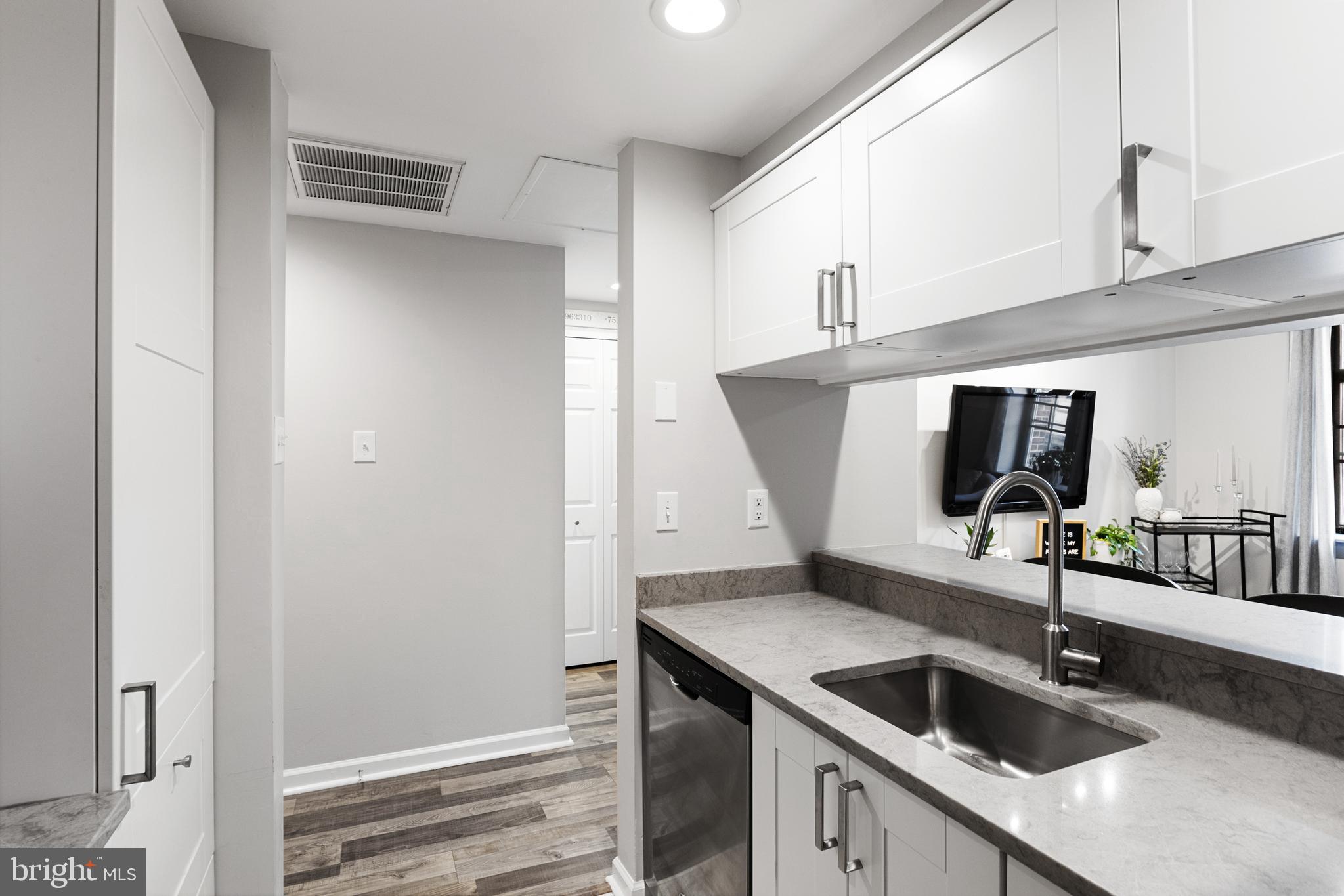 1601 Spring Garden Street, Unit 503 Philadelphia, PA 19130 - Photo 11 of 23