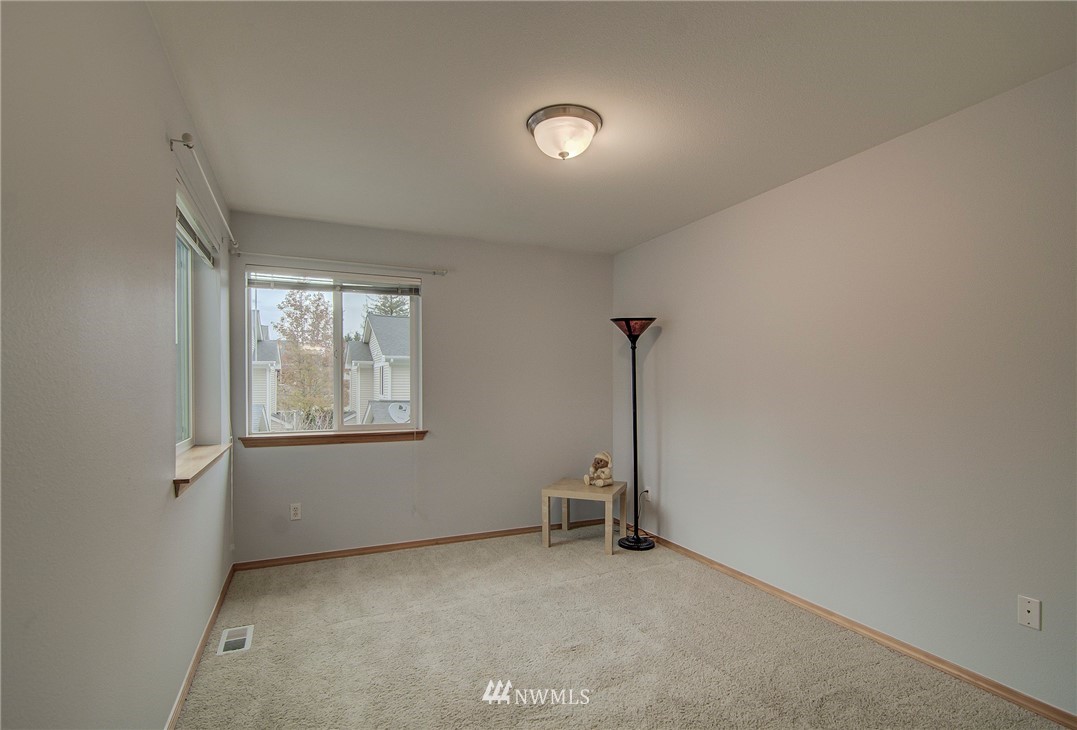 18913 108th Lane Southeast Renton, WA 98055 - Photo 15 of 25 Gallery Image 15