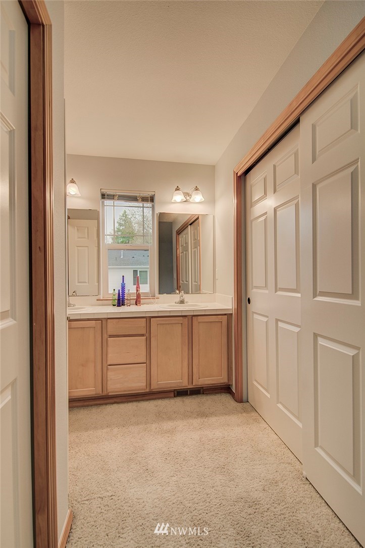 18913 108th Lane Southeast Renton, WA 98055 - Photo 20 of 25 Gallery Image 20