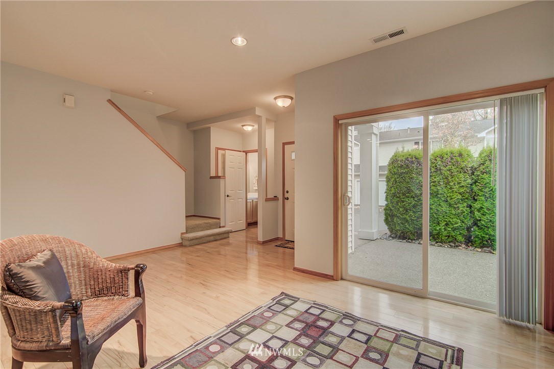 18913 108th Lane Southeast Renton, WA 98055 - Photo 10 of 25 Gallery Image 10