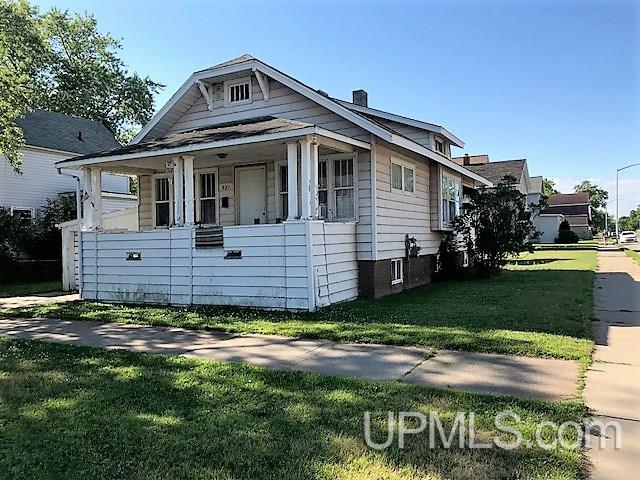 921 South 2nd Street Escanaba, MI 49829 - Photo 1 of 17