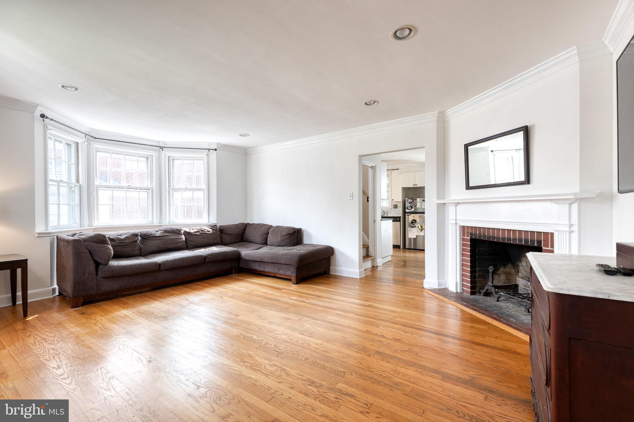 509 Windwood Road Baltimore, MD 21212 - Photo 4 of 23