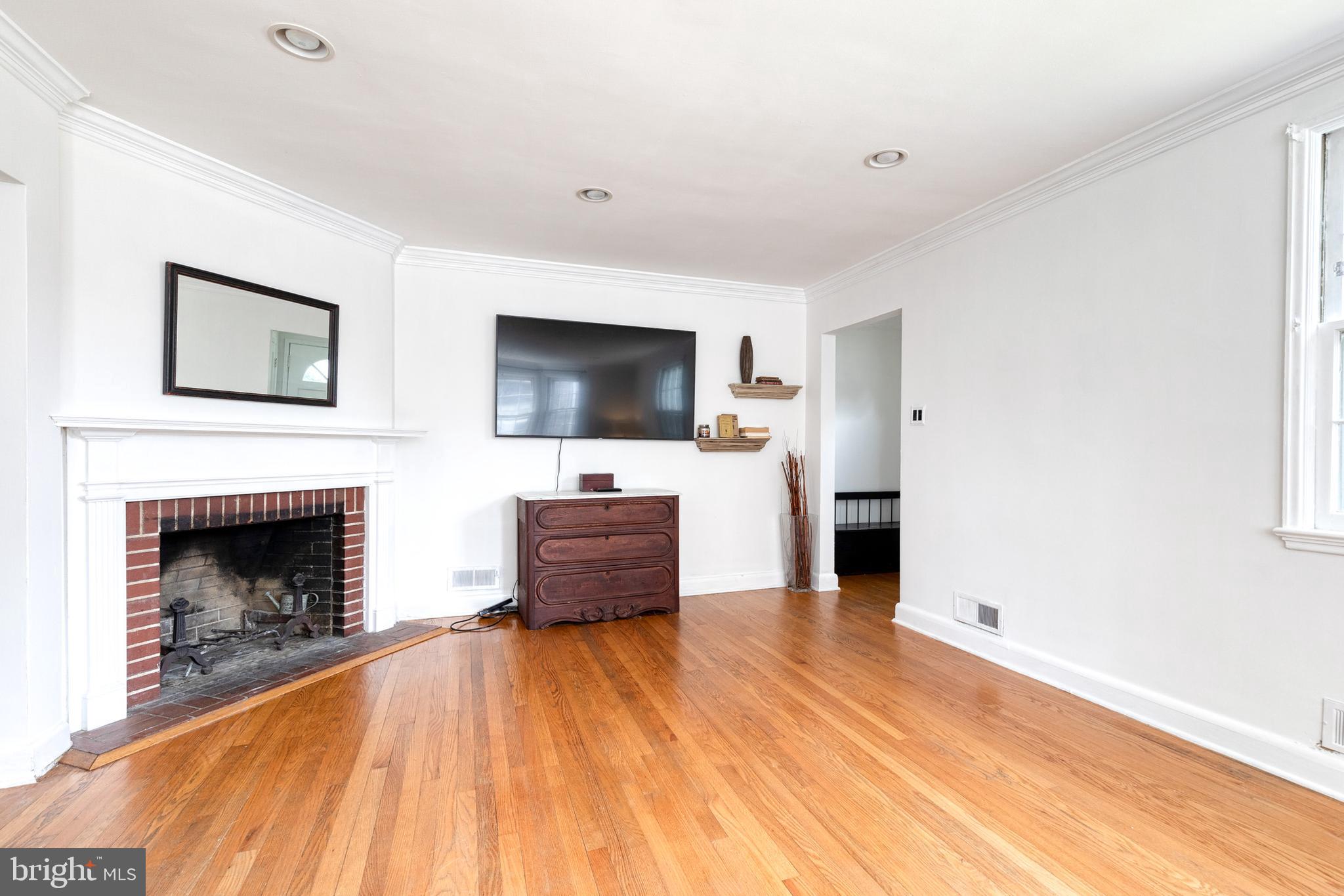 509 Windwood Road Baltimore, MD 21212 - Photo 7 of 23