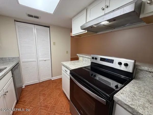 $1,525 | 5627 Pinebay Circle South, Jacksonville, FL 32244