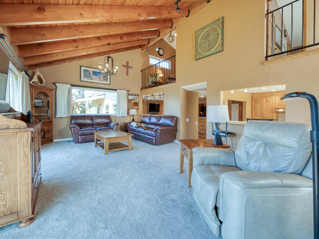 15512 Riveredge Road Klamath Falls, OR 97601 - Photo 6 of 37 15512 River Edge-08