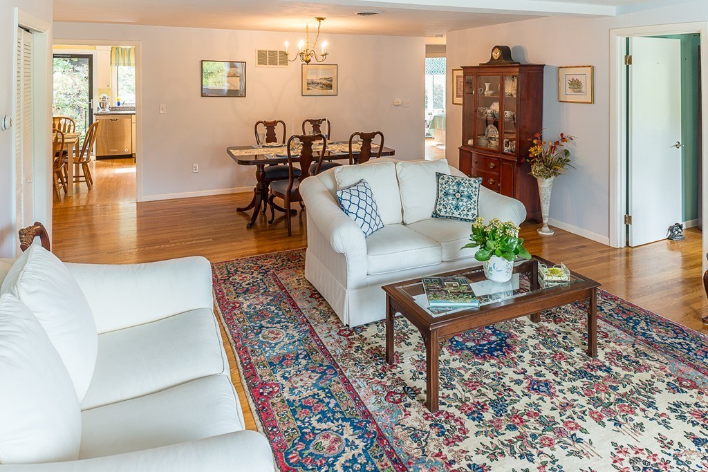 52 Stony Brook Road, Unit 2 Marblehead, MA 01945 - Photo 2 of 15 Gallery Image 2