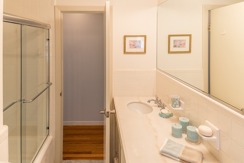 52 Stony Brook Road, Unit 2 Marblehead, MA 01945 - Photo 10 of 15 Gallery Image 10
