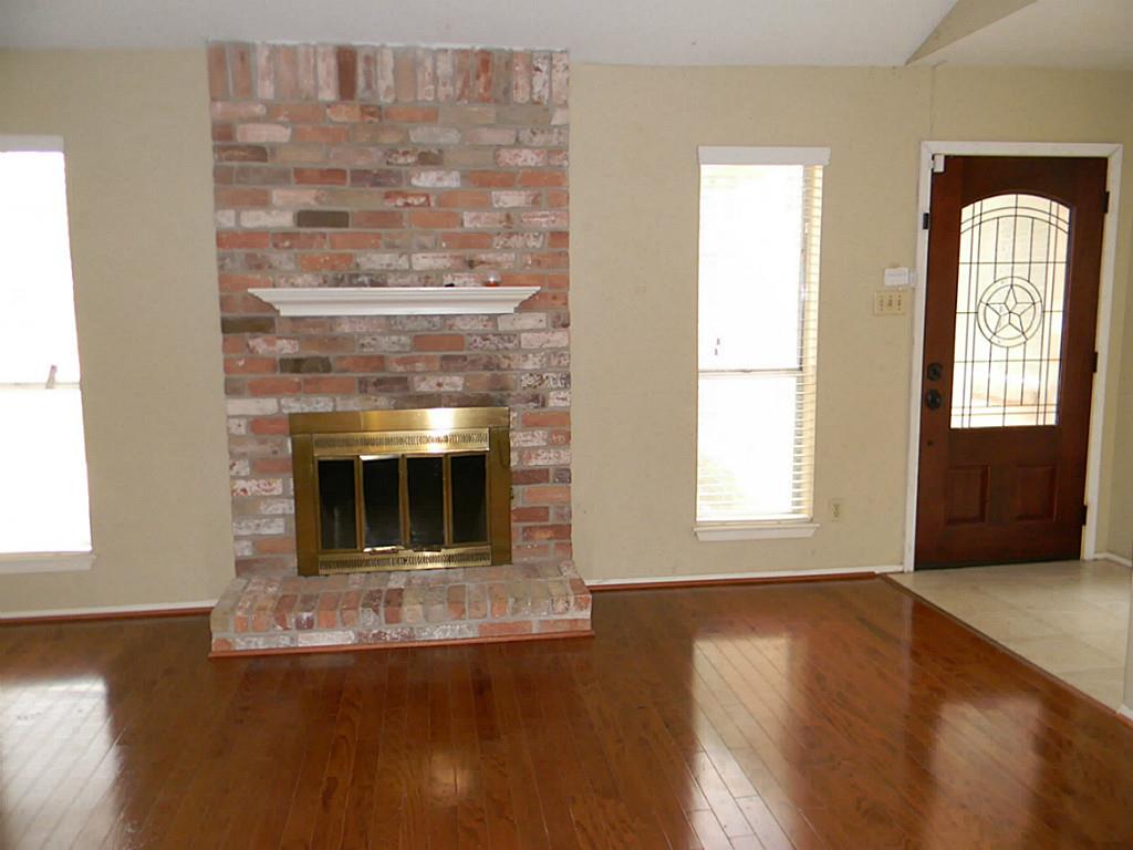 2754 Quarry Hill Road Sugar Land, TX 77478 - Photo 3 of 49