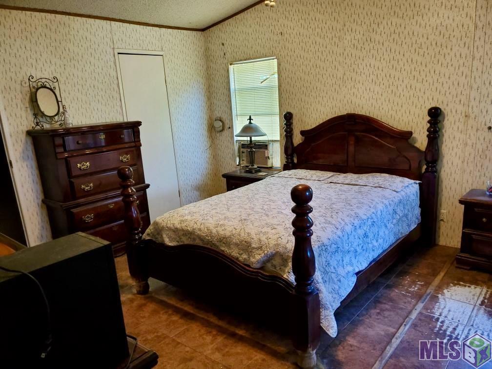 36135 Reinninger Road Denham Springs, LA 70706 - Photo 4 of 6