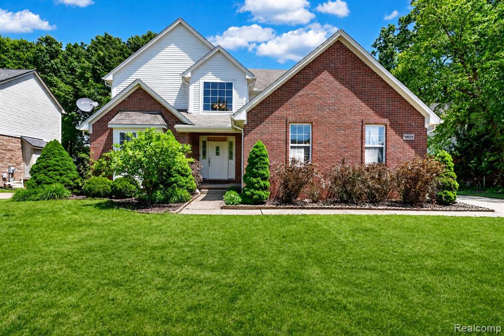2825 Long Meadow Lane Rochester, MI 48307 - Photo 1 of 37