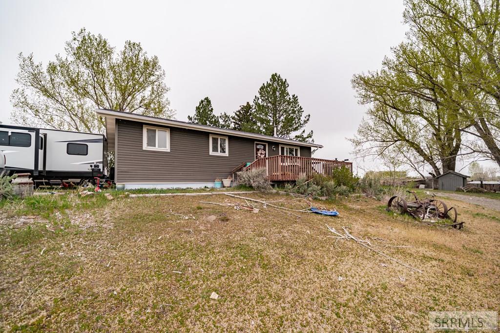 352 Sandhill Road Blackfoot, ID 83221 - Photo 2 of 34