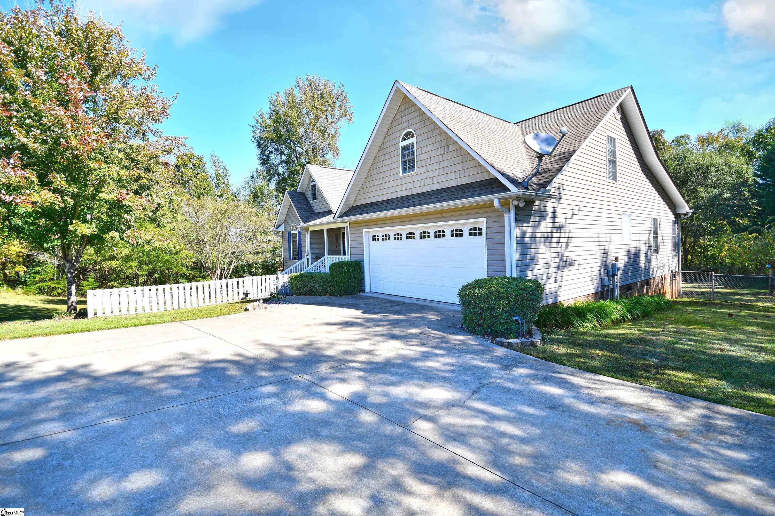 320 Beleshere Drive Inman, SC 29349 - Photo 4 of 50
