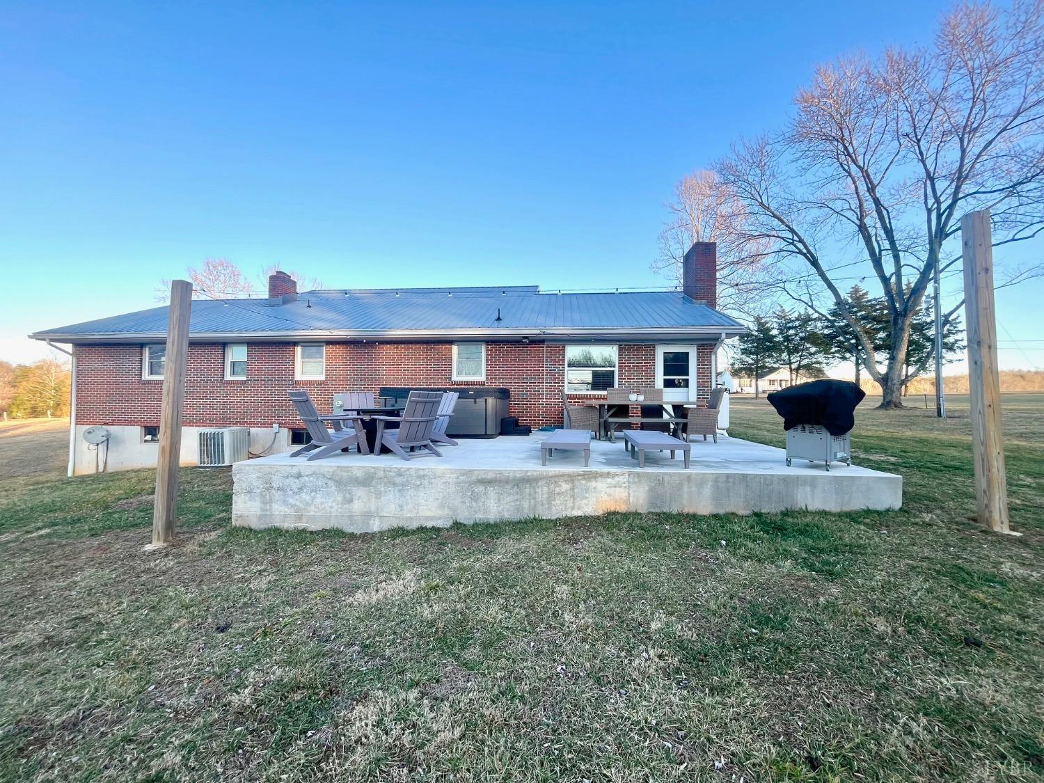 831 Farm View Road Glade Hill, VA 24092 - Photo 4 of 29 Gallery Image 4