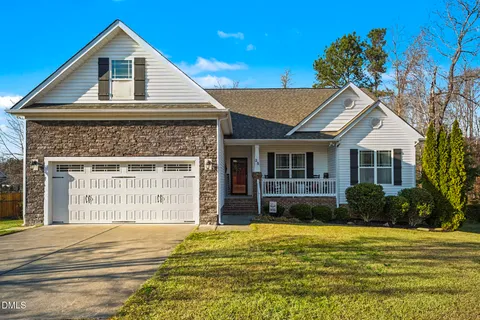 $419,900 | 25 Walnut View Court, Youngsville, NC 27596