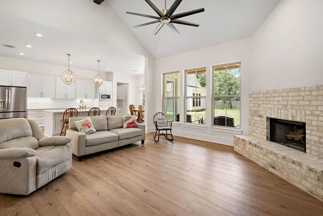 $980,000 | 23 Kathleen Drive, Covington, LA 70433