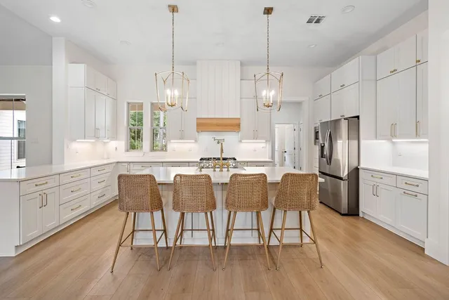 $980,000 | 23 Kathleen Drive, Covington, LA 70433