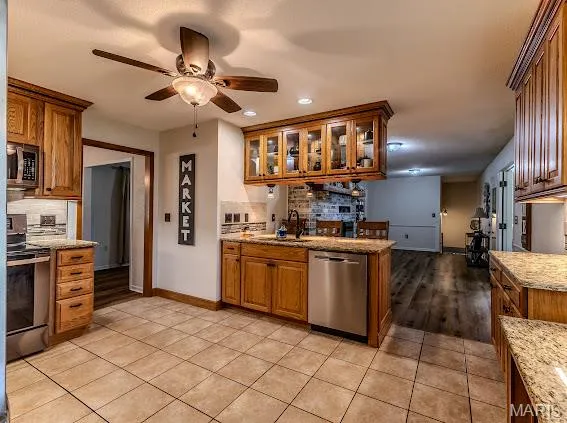 $398,900 | 20150 Southwest Oakwood Drive, Lebanon, MO 65536