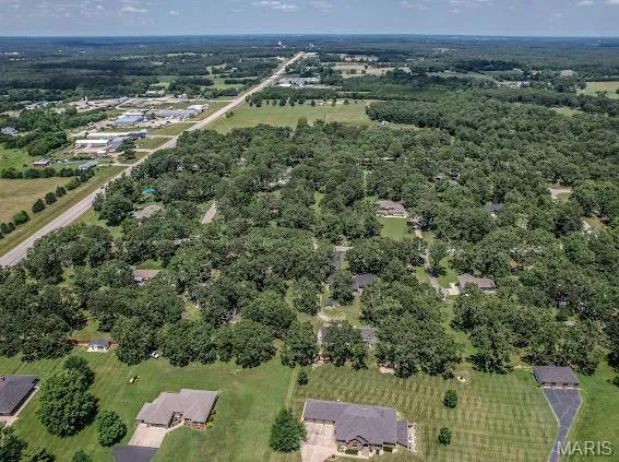 $398,900 | 20150 Southwest Oakwood Drive, Lebanon, MO 65536