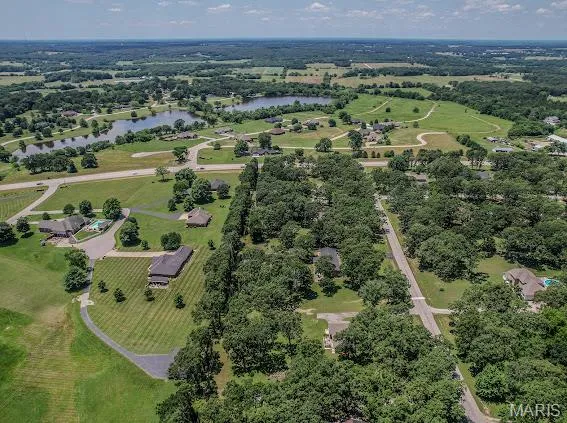 $398,900 | 20150 Southwest Oakwood Drive, Lebanon, MO 65536