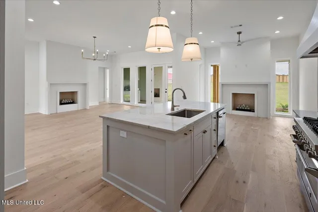 $965,000 | 225 Parke Drive, Ridgeland, MS 39157