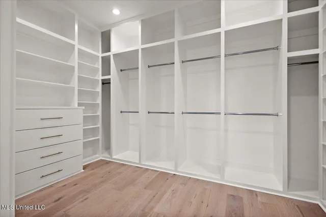 $965,000 | 225 Parke Drive, Ridgeland, MS 39157