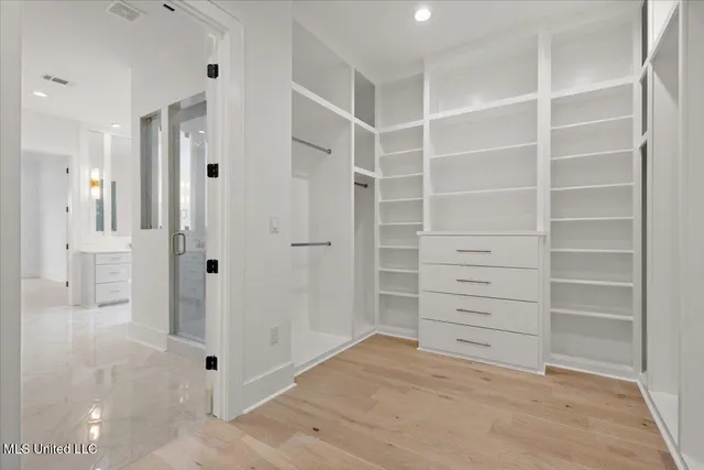 $965,000 | 225 Parke Drive, Ridgeland, MS 39157