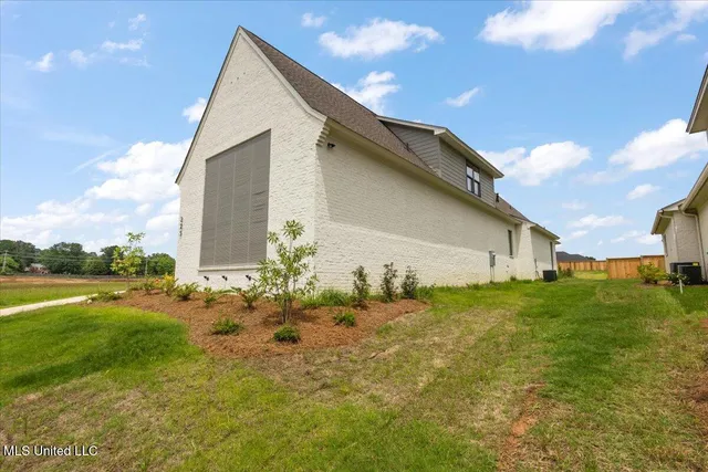 $965,000 | 225 Parke Drive, Ridgeland, MS 39157