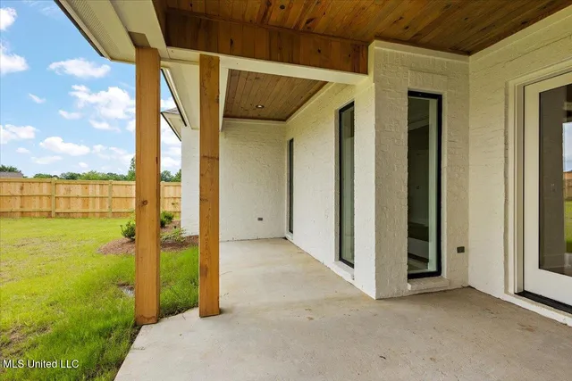 $965,000 | 225 Parke Drive, Ridgeland, MS 39157