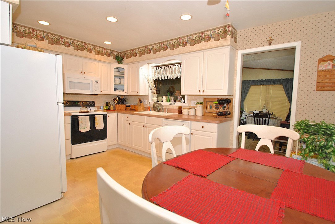 849 Lloyd Road Wickliffe, OH 44092 - Photo 11 of 31 Gallery Image 11