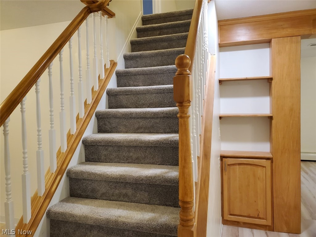 4751 Forest Road Mentor, OH 44060 - Photo 8 of 24 CUSTOM STAIRWELL ADDED.