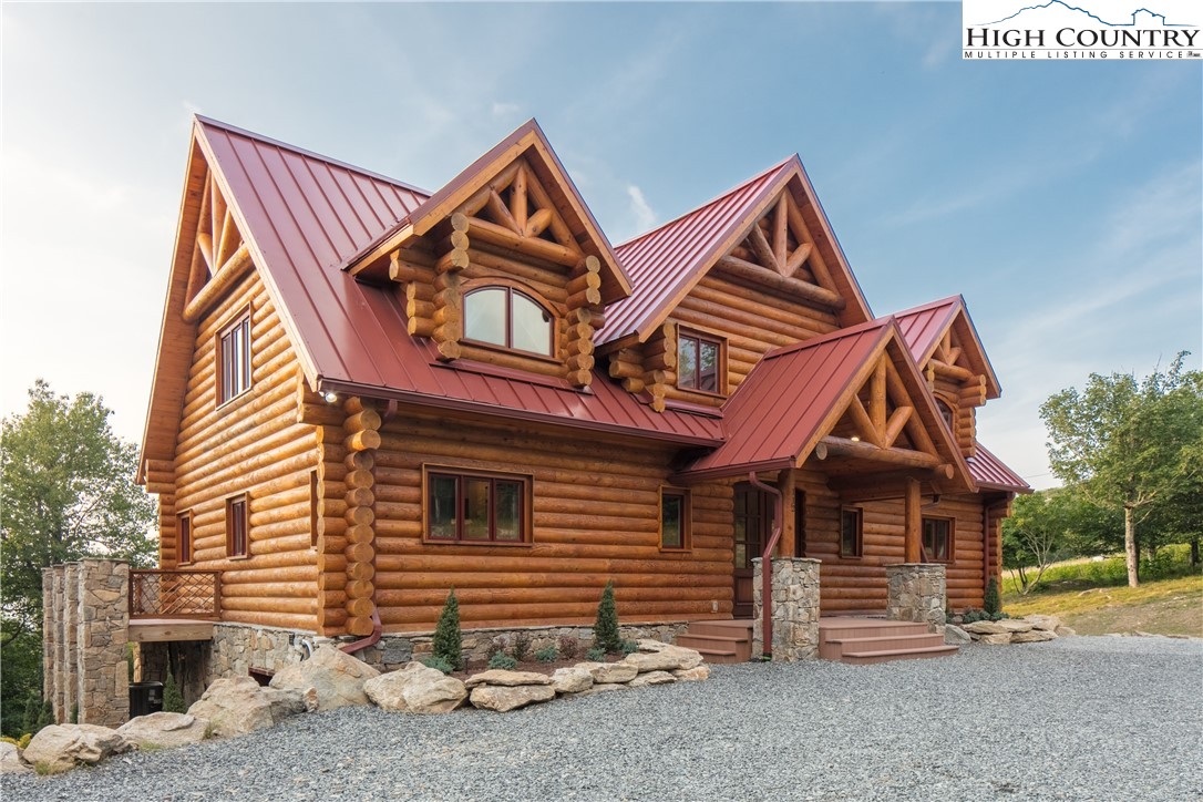 112 Oz Road Beech Mountain, NC 28604 - Photo 3 of 48 Gallery Image 3