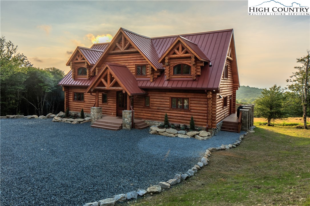 112 Oz Road Beech Mountain, NC 28604 - Photo 5 of 48 Gallery Image 5