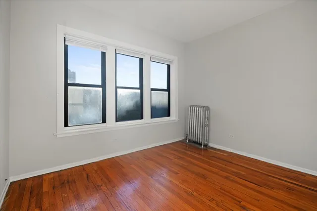 $1,000 | 6700 South Merrill Avenue, Unit 3E, Chicago, IL 60649