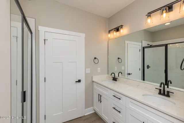 $428,000 | 104 Shropshire Lane, West End, NC 27376