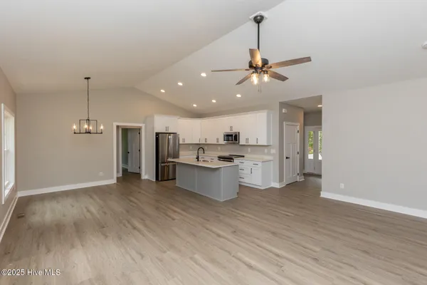 $428,000 | 104 Shropshire Lane, West End, NC 27376