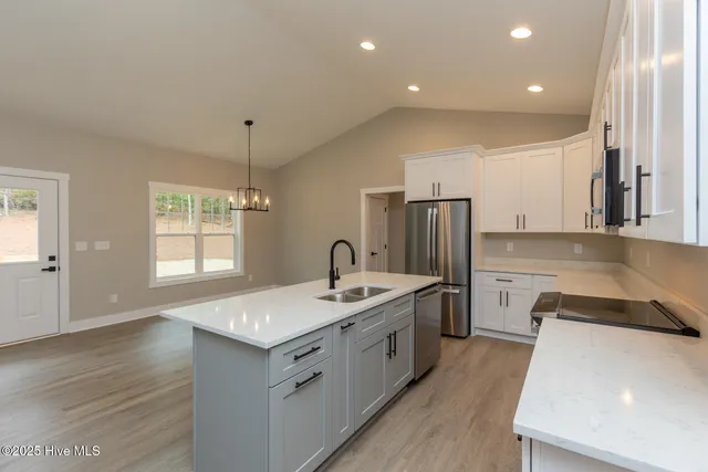 $428,000 | 104 Shropshire Lane, West End, NC 27376