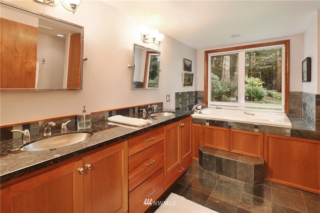 3112 North Shore Road Bellingham, WA 98226 - Photo 23 of 37 Gallery Image 23