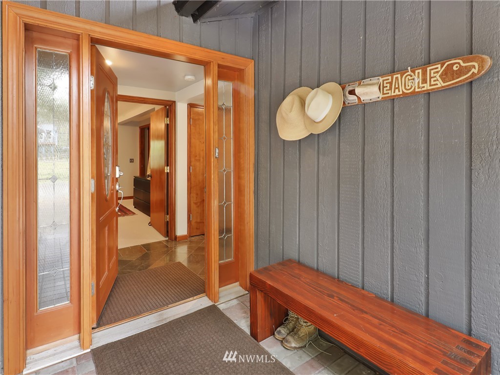 3112 North Shore Road Bellingham, WA 98226 - Photo 10 of 37 Gallery Image 10