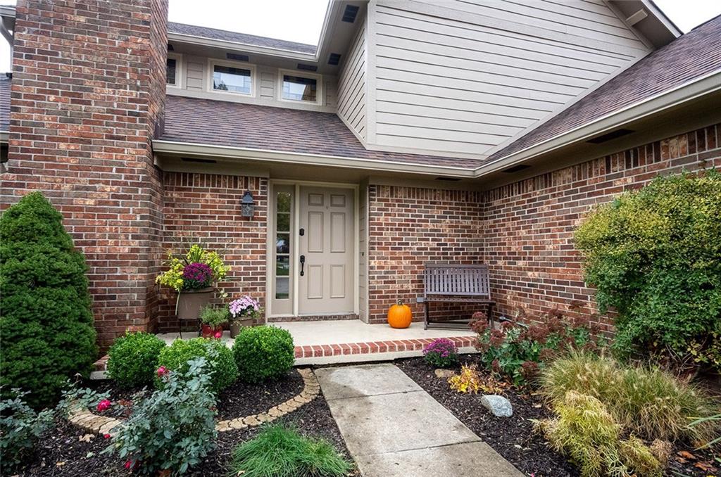 12486 Charing Cross Road Carmel, IN 46033 - Photo 3 of 60 Gallery Image 3