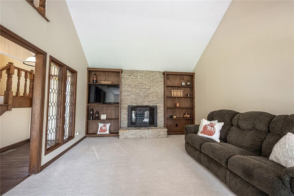 12486 Charing Cross Road Carmel, IN 46033 - Photo 4 of 60 Gallery Image 4