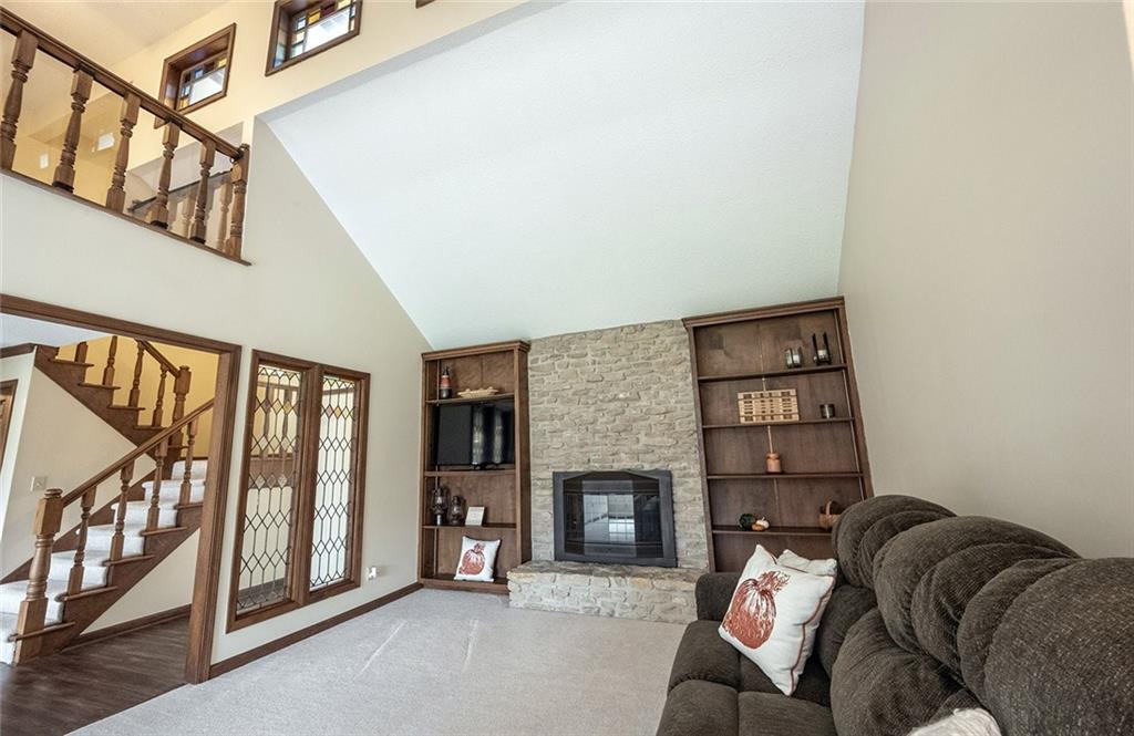 12486 Charing Cross Road Carmel, IN 46033 - Photo 5 of 60 Gallery Image 5